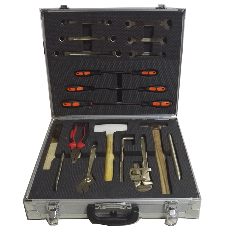21件套（管钳）.jpg